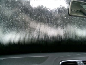 只今洗車中